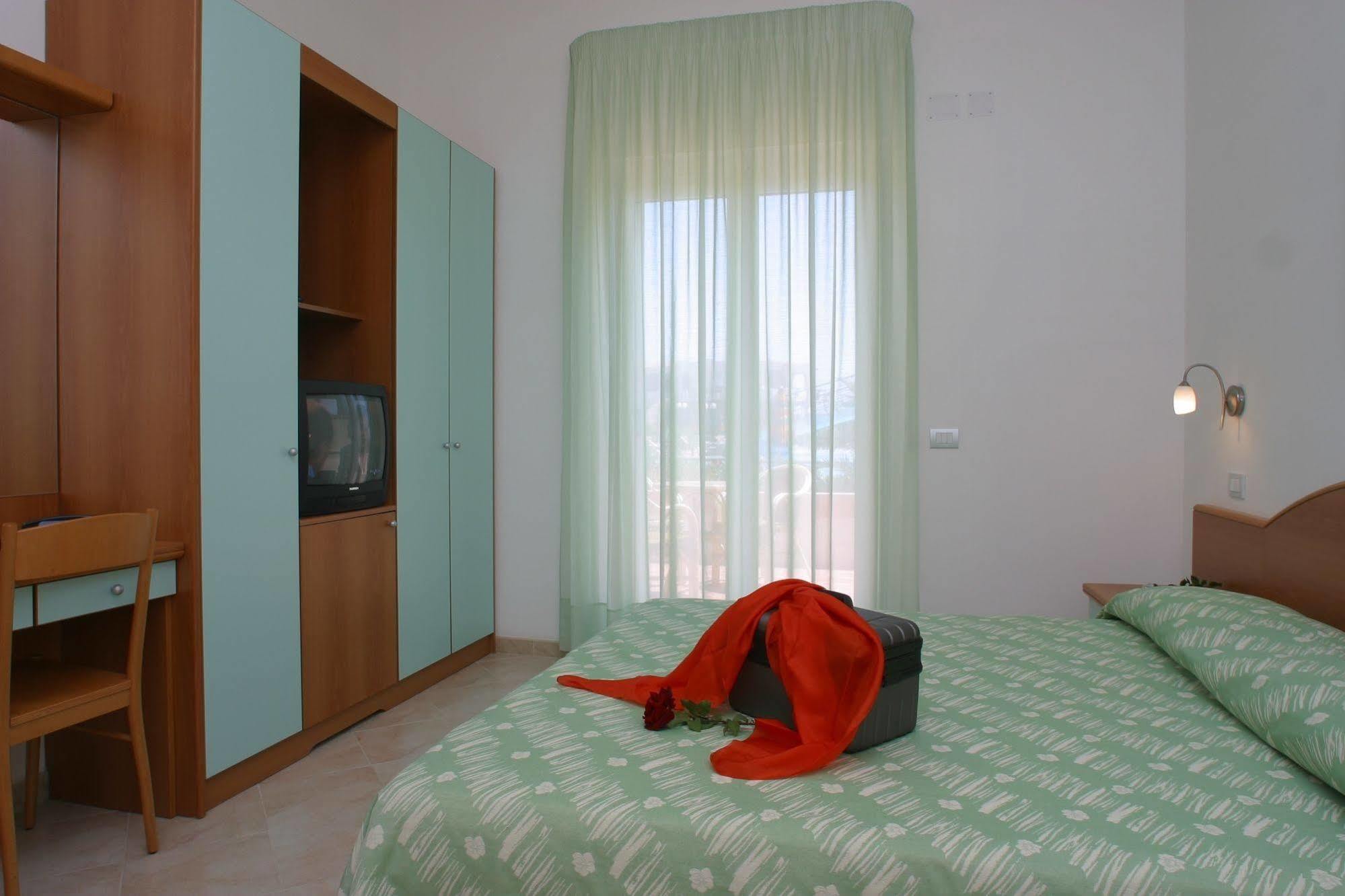 Oasiclub Hotel Vieste Ngoại thất bức ảnh