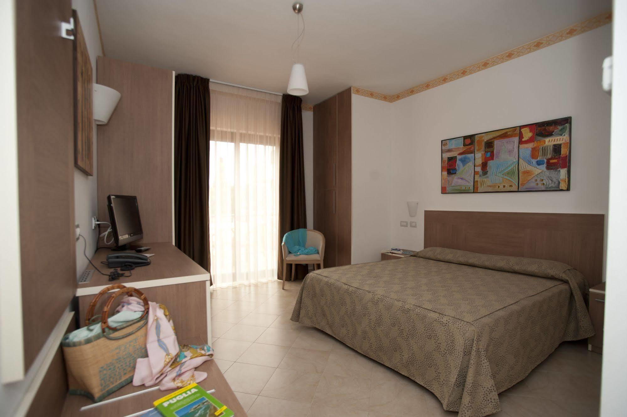 Oasiclub Hotel Vieste Ngoại thất bức ảnh