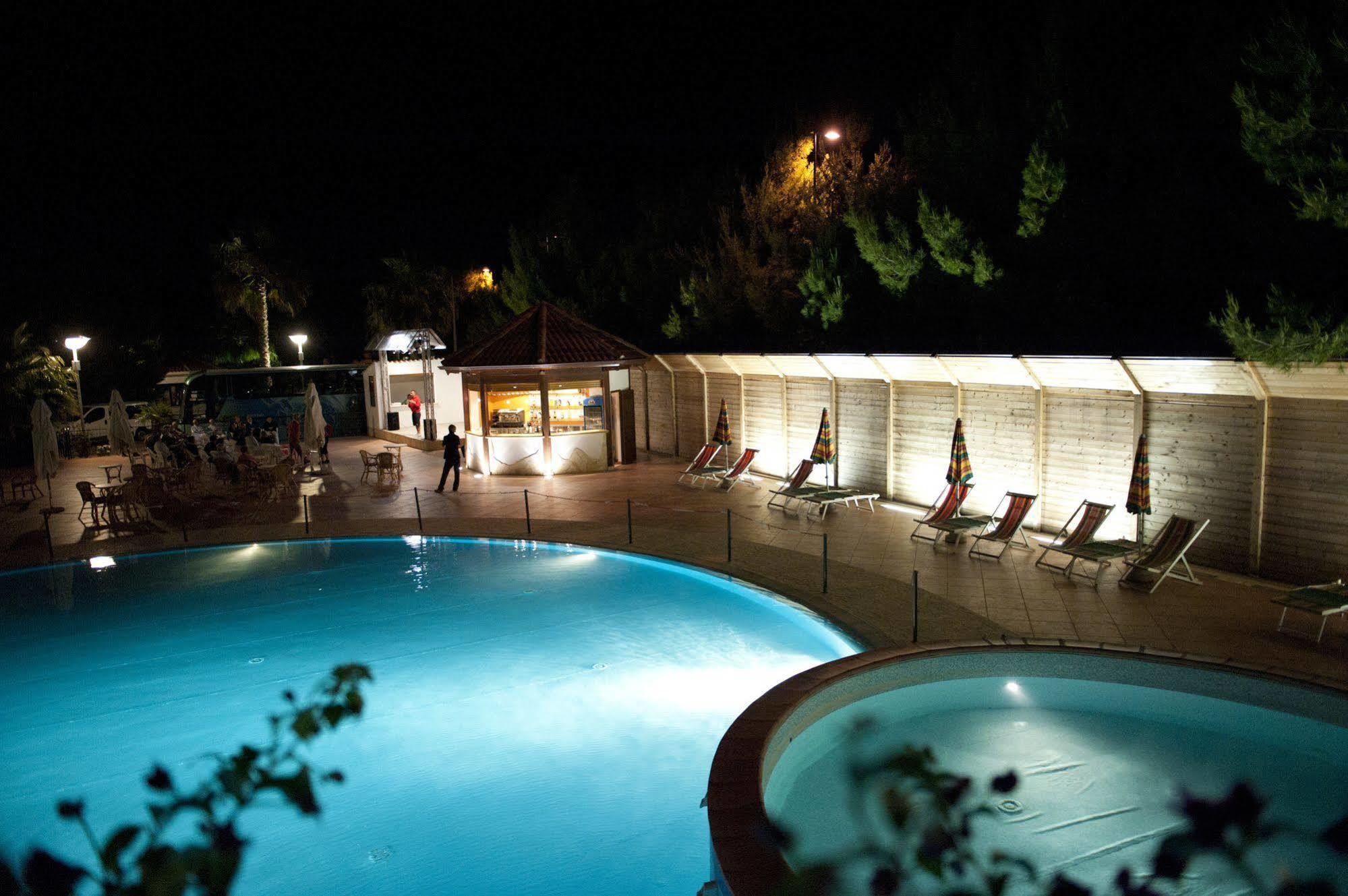 Oasiclub Hotel Vieste Ngoại thất bức ảnh